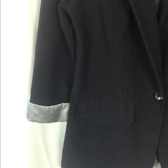 IZ Buyer Black Blazer - Picture 2 of 6